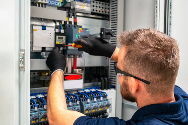 Best Commercial Electrician Services  in Cuero, TX